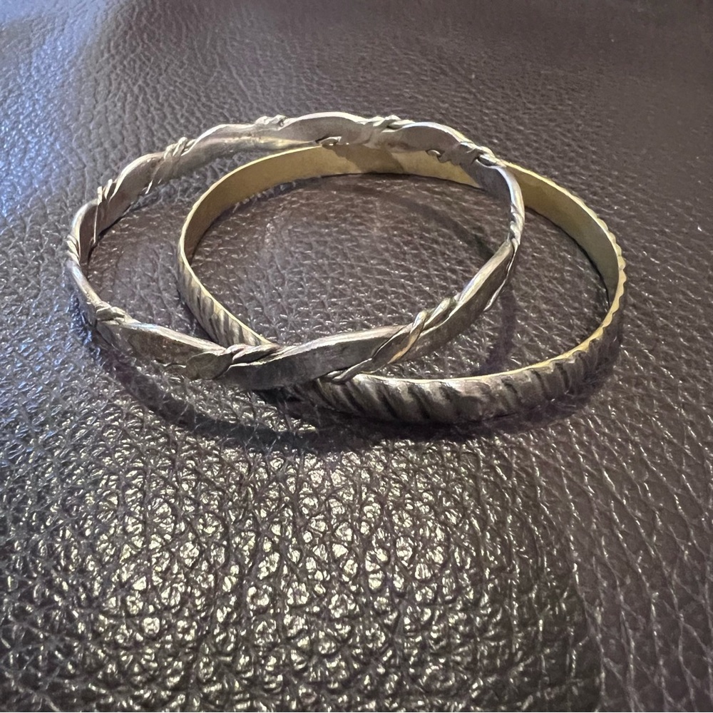 Taxco Elegant Silver Bangle Set